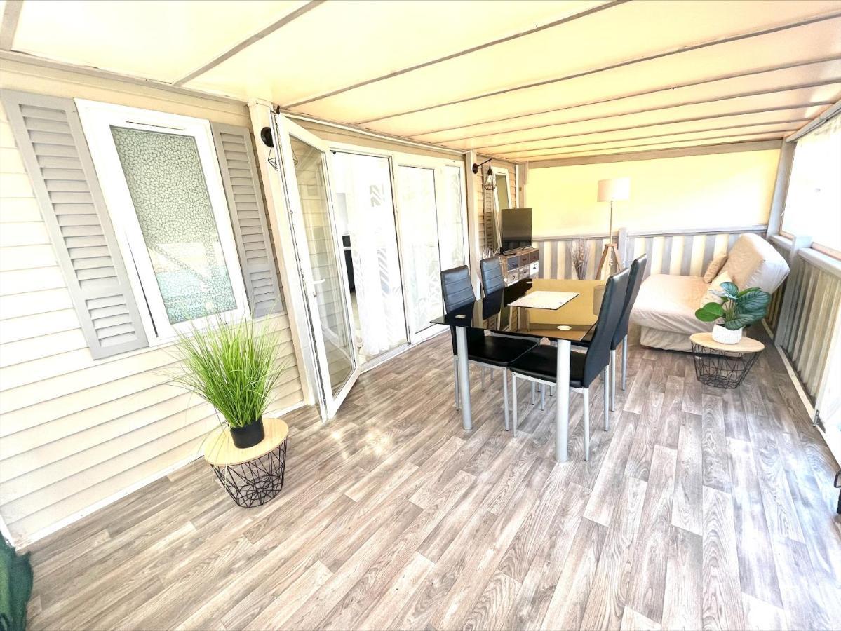 Mobil Home Tourrettes Exterior photo